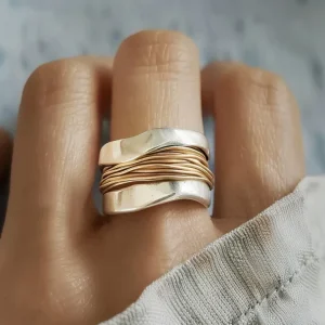 Lois - Anillo plateado con hilos dorados