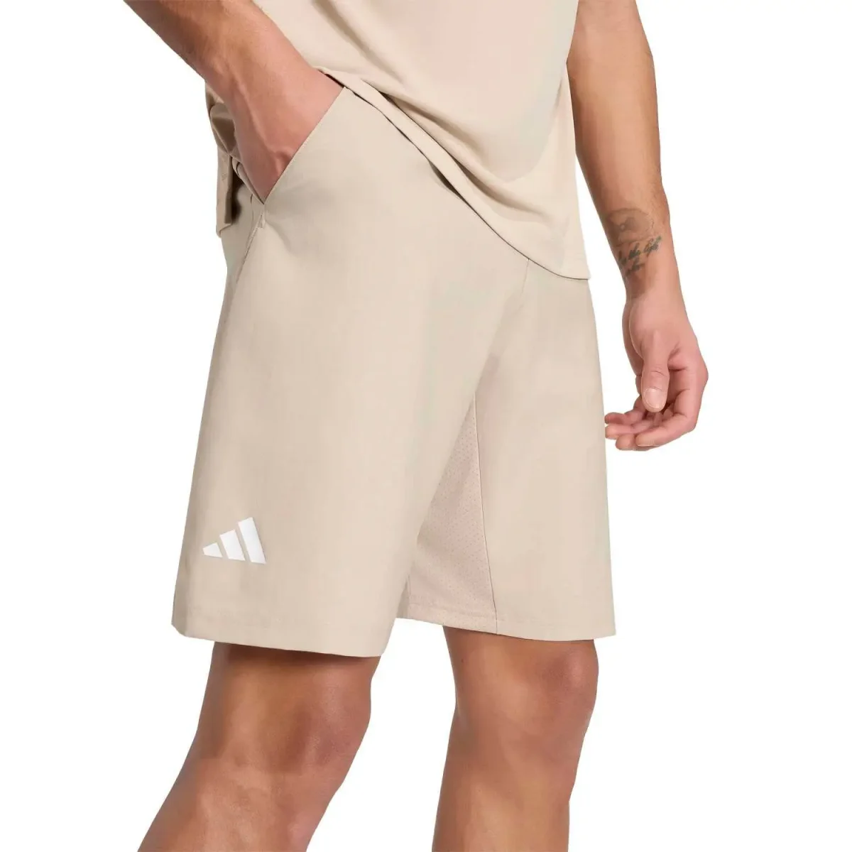 Pantalon Corto Adidas Club 3STR Kaki 2026 - Imagen 3