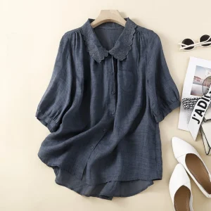 Laurienne™ | Blusa abotonada con cuello de encaje
