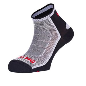 ALTAI · Calcetín corto de trailrunning con Climatherm y carbono | Negro
