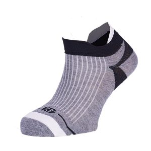 DOM · Calcetín tobillero ultraligero para running con Dry-Tex | Gris