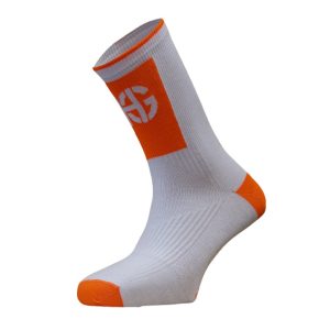 MERA · Calcetín de media caña polivalente con Dry-Tex | Blanco/naranja