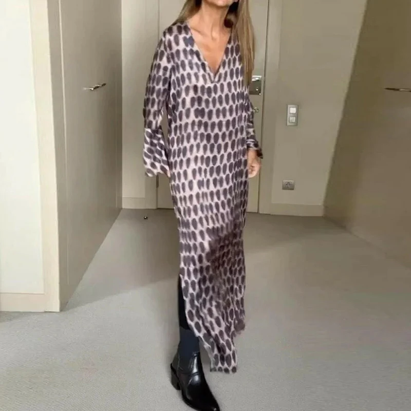 Juliet™ Vestido estampado entallado con cuello en V - Imagen 4