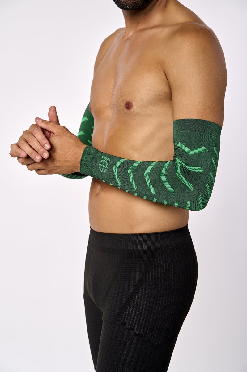 BONE · Manguitos técnicos con fibra de carbono para deporte | Verde - Imagen 3