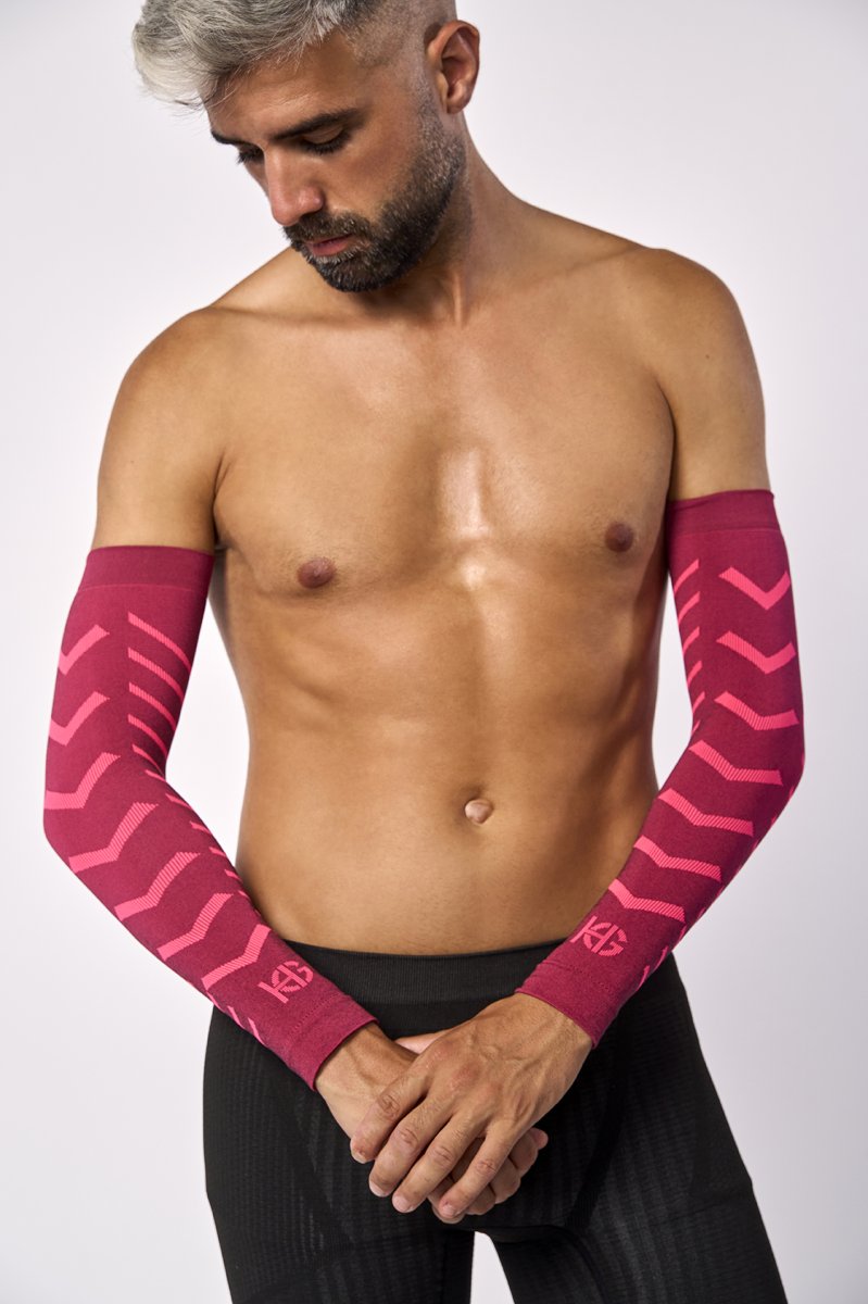 BONE · Manguitos técnicos con fibra de carbono para deporte | Fucsia - Imagen 4