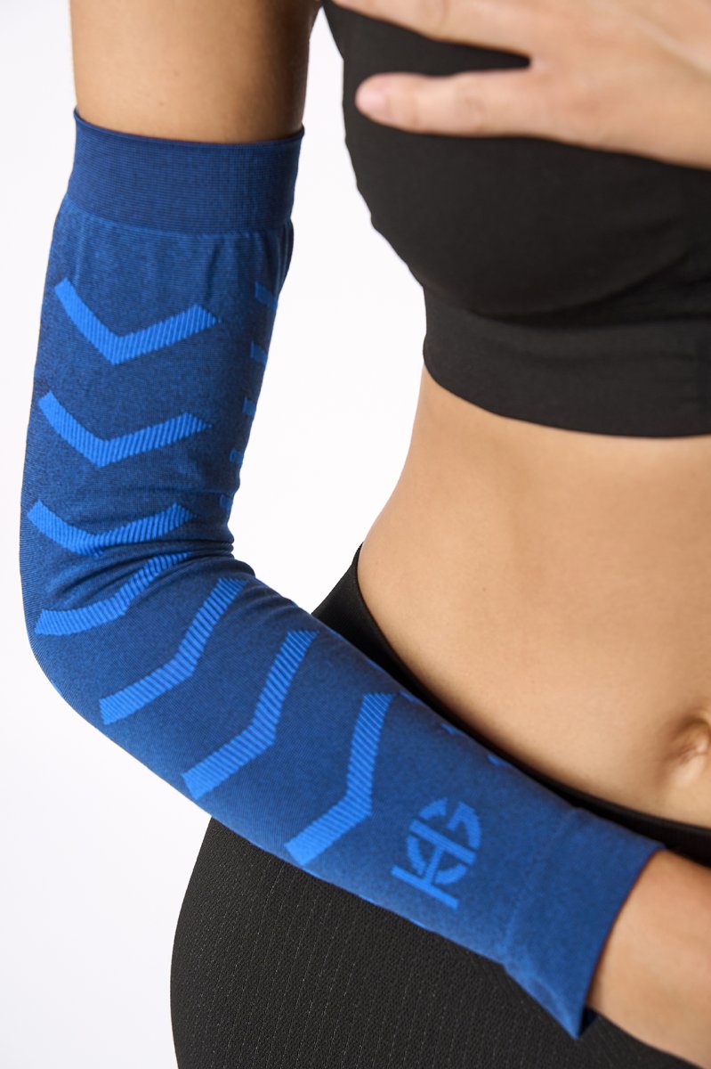 BONE · Manguitos técnicos con fibra de carbono para deporte | Azul - Imagen 3