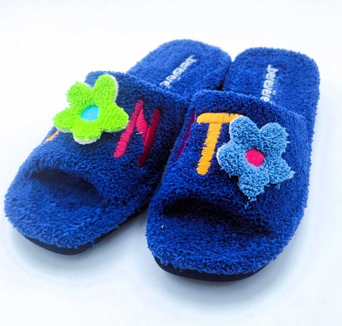 Zapatilla de Casa abierta por delante de Toalla y con flores bordadas - Imagen 3