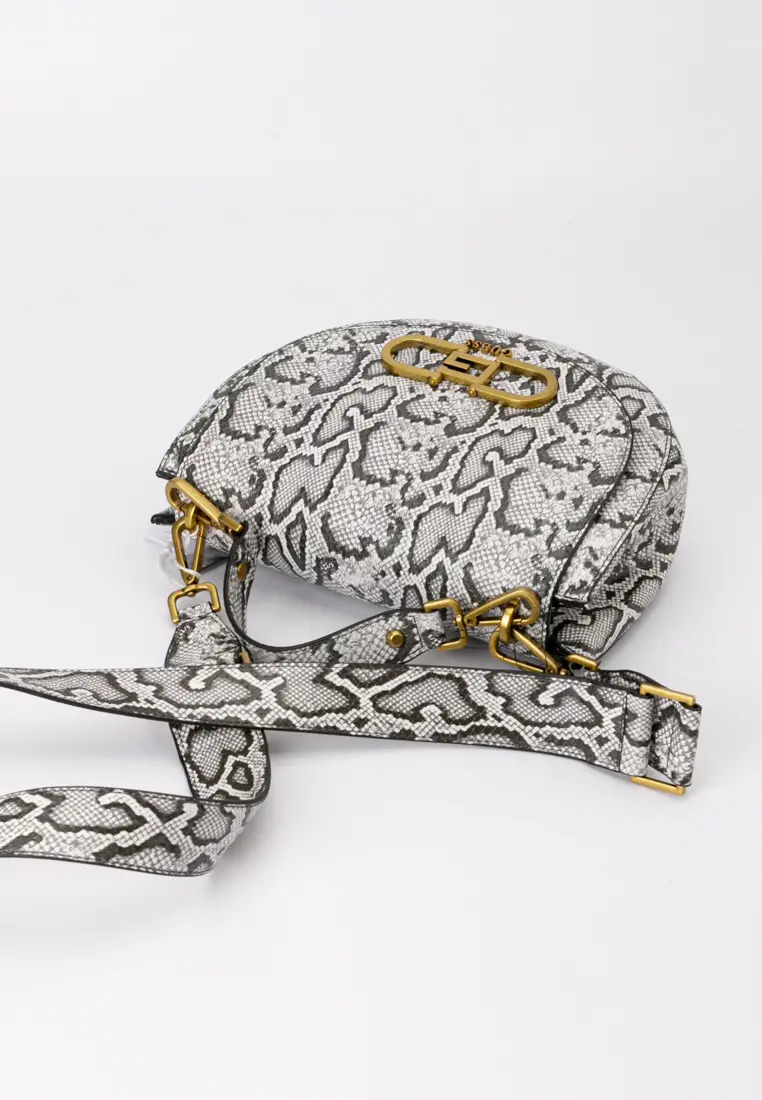 Bolso Guess Fleet Flap Natural - Imagen 3