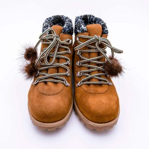 Bota Cordón Borlas Ante