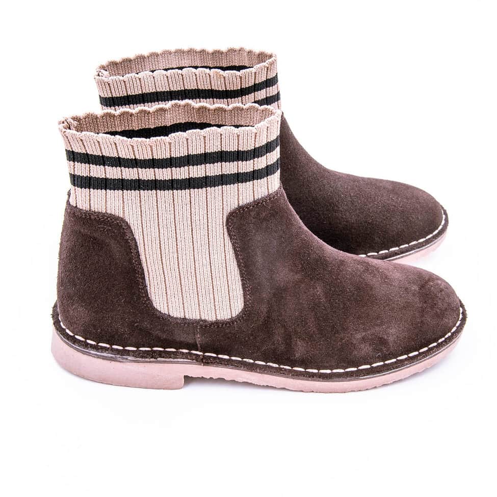 Bota en ante con cuello con elasticos y suela de invierno - Imagen 5