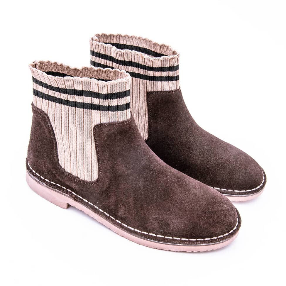 Bota en ante con cuello con elasticos y suela de invierno - Imagen 6