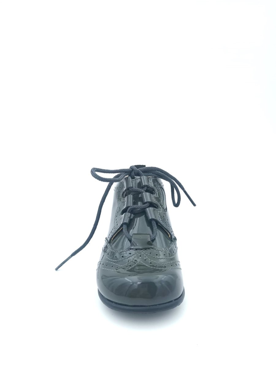 Botita para niños y niñas en piel charol con cierre de cordones y con suela antideslizante Zapatitos - Imagen 4