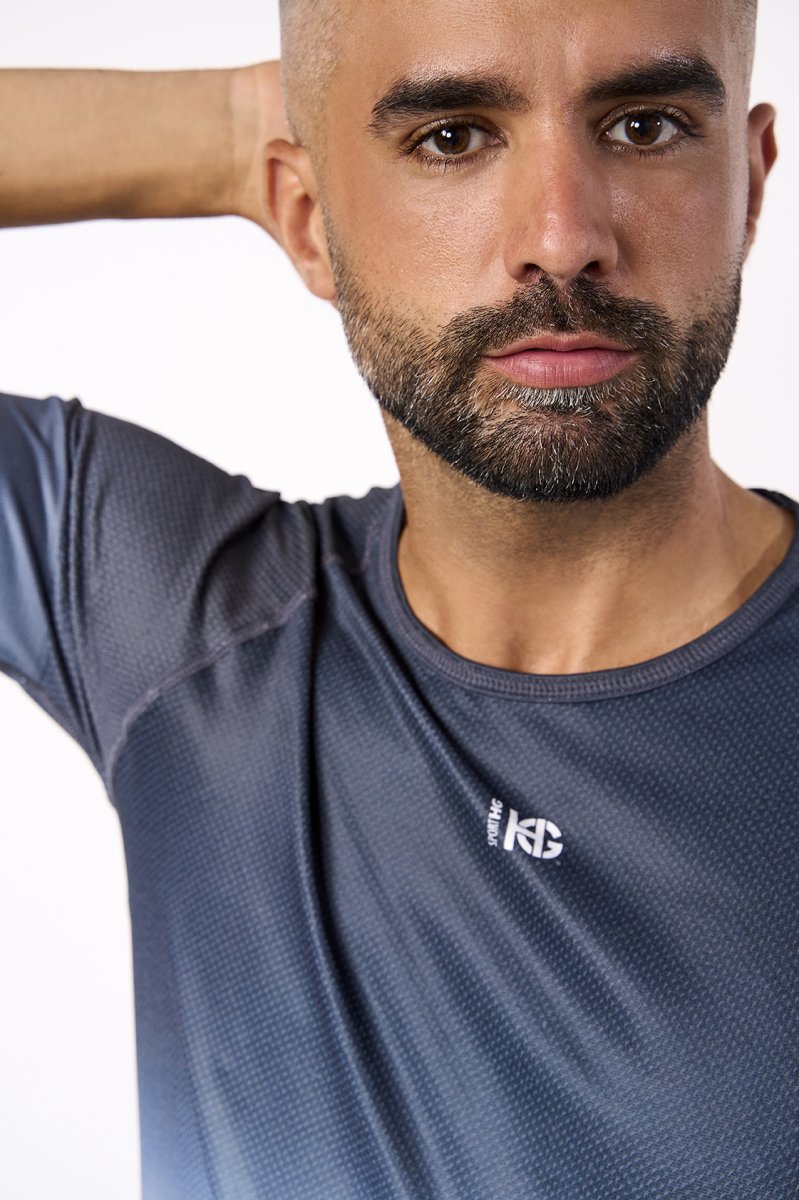 CITY NIGHT · Camiseta estampada ultraligera para calor e indoor - Imagen 5
