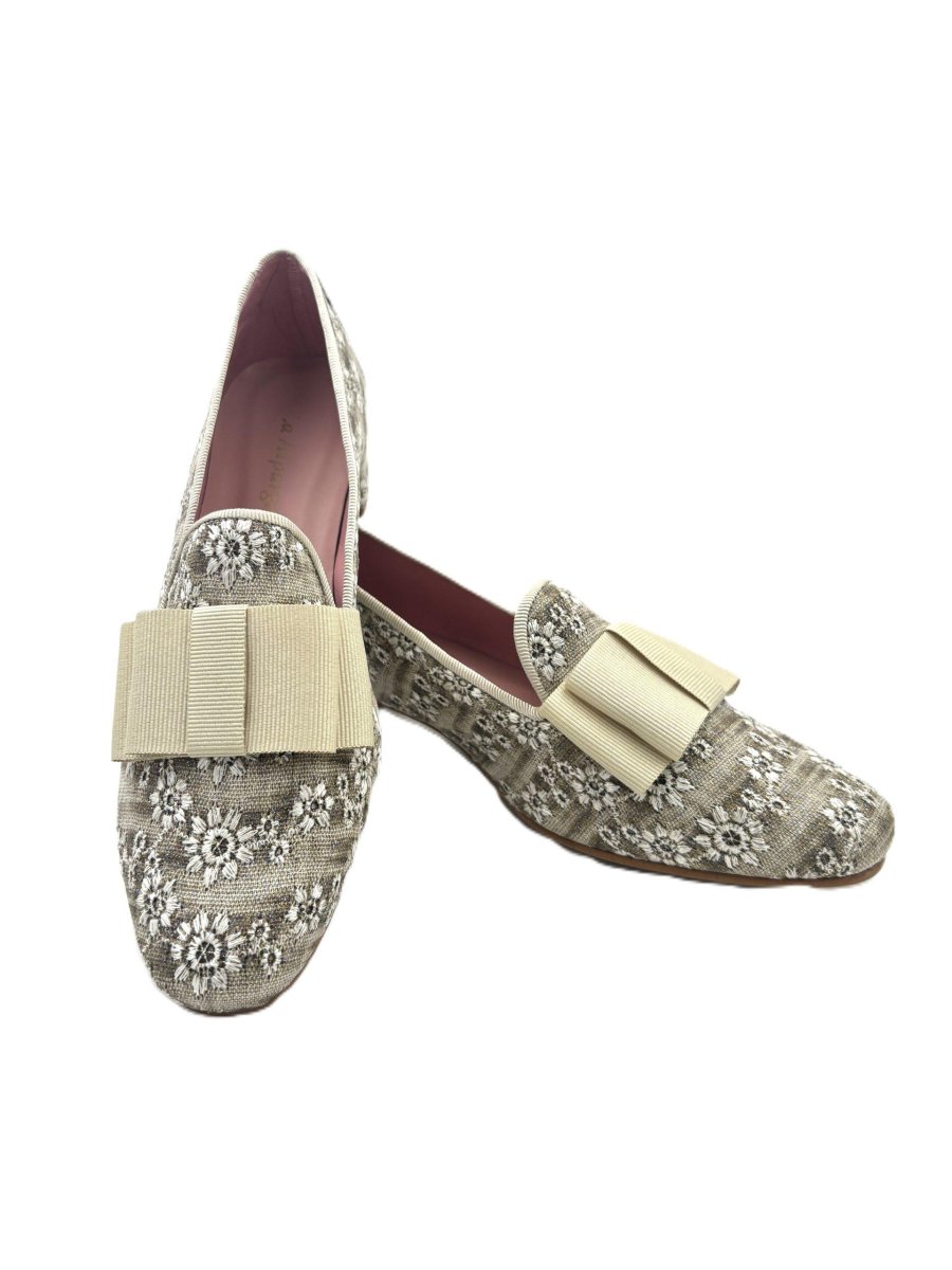Zapato vestir estampado dorado con lazo - Imagen 4