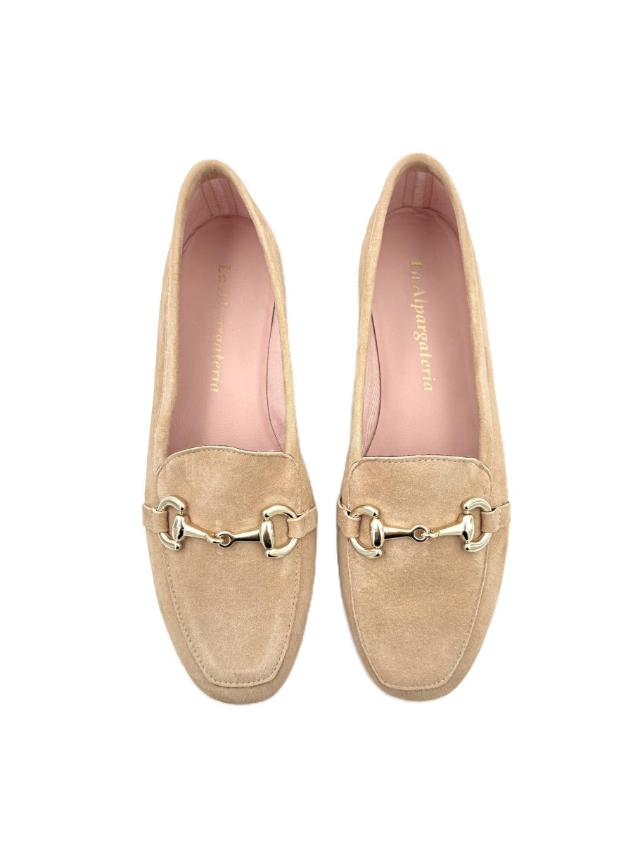 Mocasín sport de ante con cadena dorada - Imagen 2