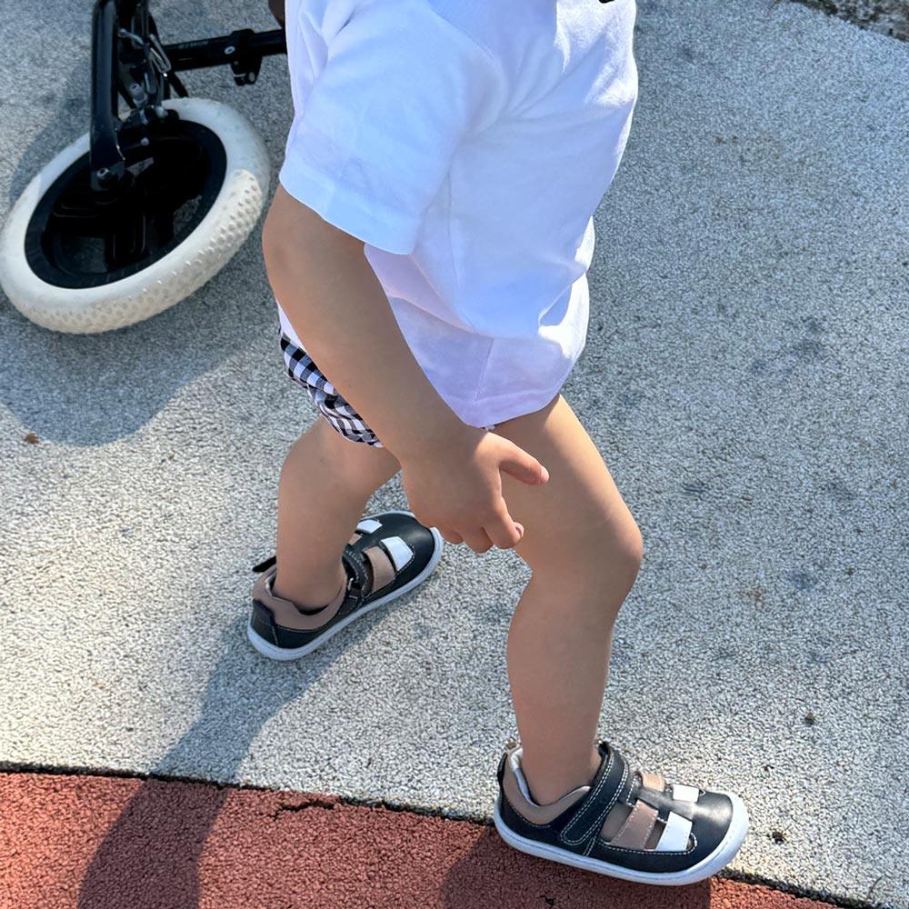 Sandalia piel barefoot o respetuosa con velcro Gorila - Imagen 6