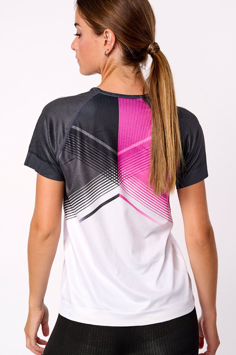PINK DYNAMO · Camiseta estampada ultraligera para calor e indoor - Imagen 3