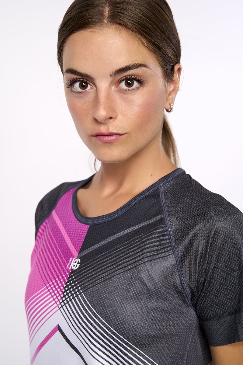 PINK DYNAMO · Camiseta estampada ultraligera para calor e indoor - Imagen 5