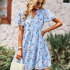 Noa™ Vestido floral de manga corta con cuello en V