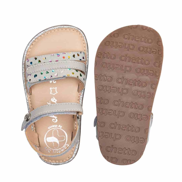 Sandalia de piel RESPETUOSA un velcro con decoración de corazones - Imagen 4
