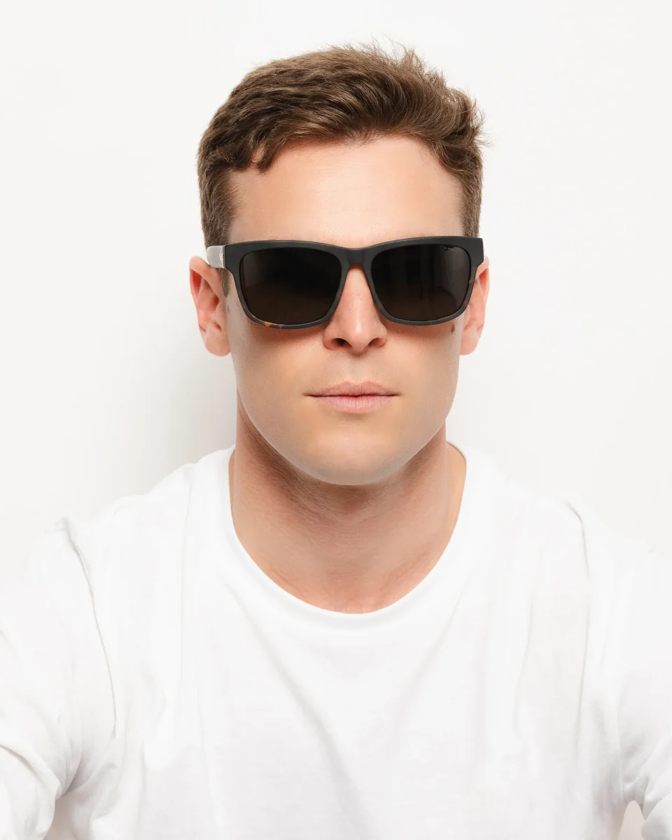 Ushuaia Black Tortoise / Black - Imagen 9