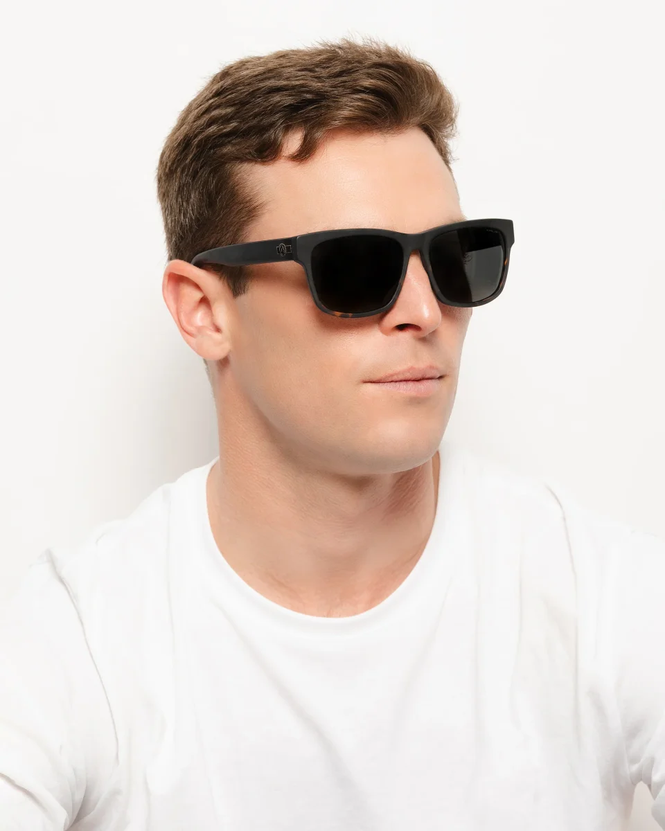 Ushuaia Black Tortoise / Black - Imagen 8