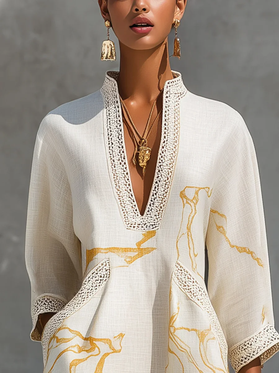 Aliénor | Vestido Mini de Encaje de Croché Marfil con Motivos Dorados y Escote en V para Mujer - Imagen 5