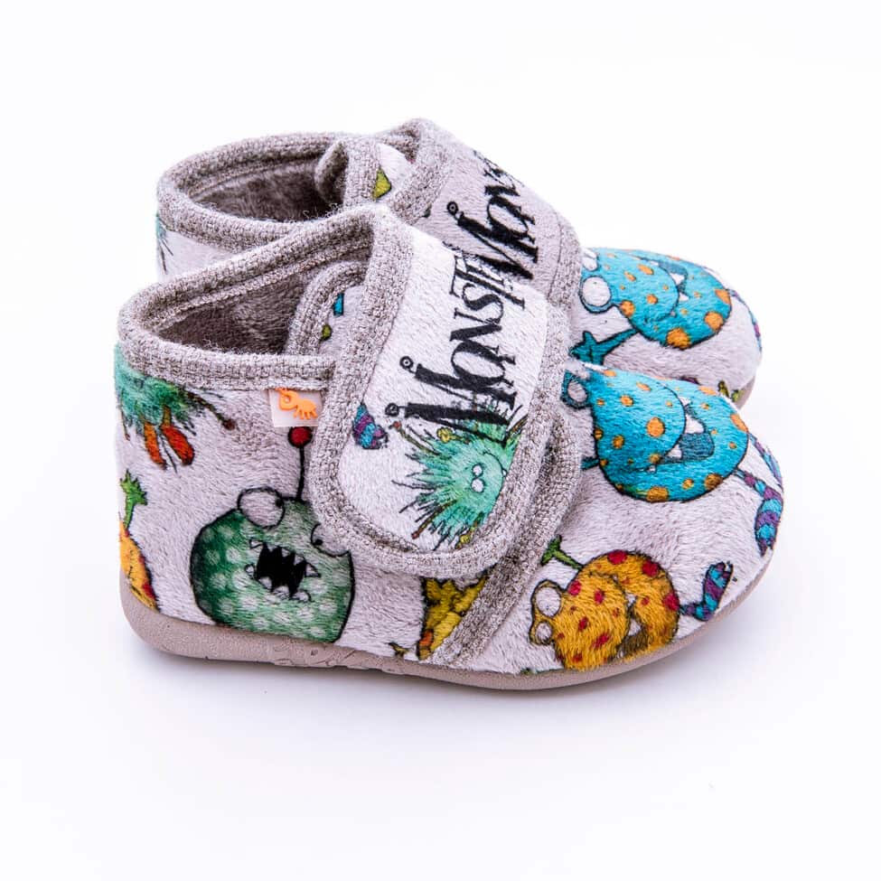 Zapatilla de niños para casa en algodón con cierre de velcro con motivo de Mosthers y con suela de goma - Imagen 4