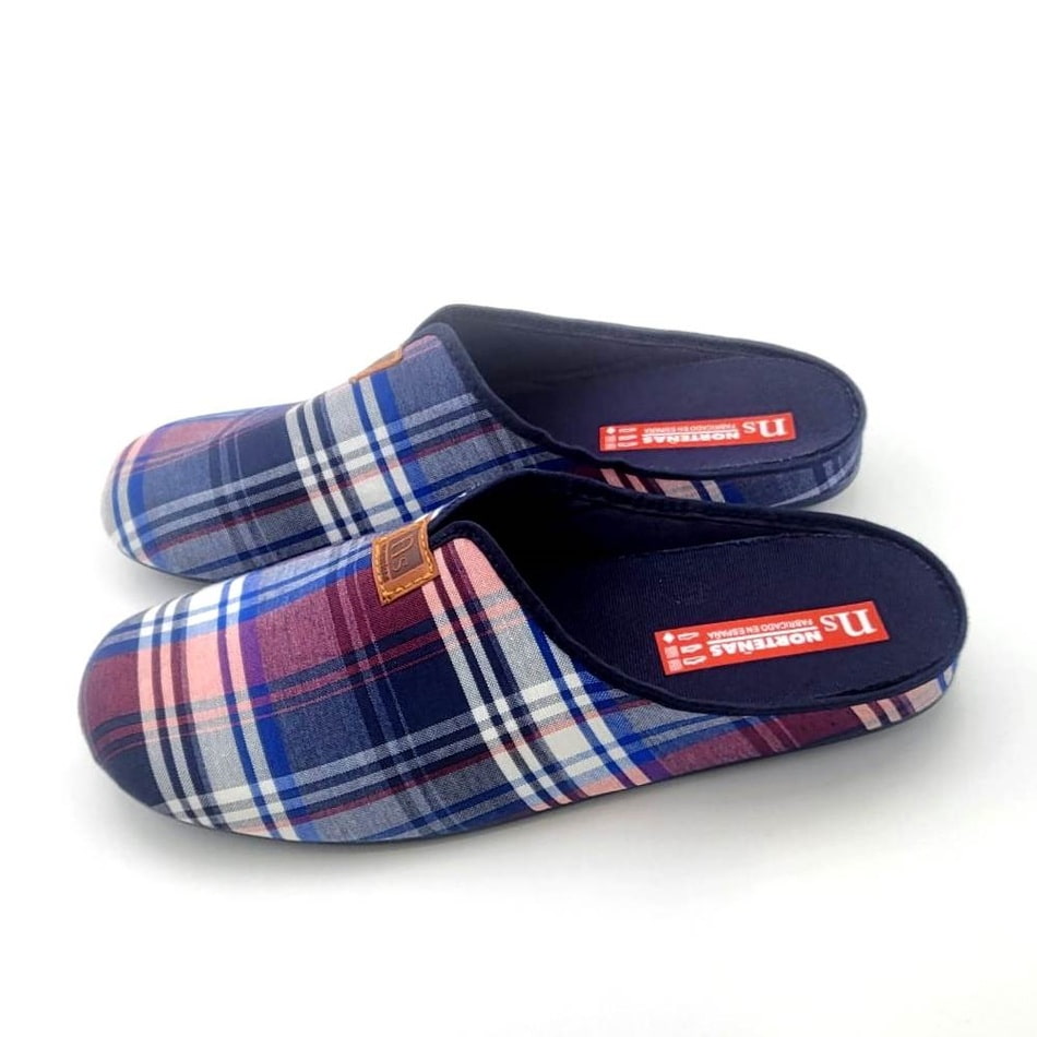 Zapatilla Para Casa En Cuadros Escoceses y Con Suela De Goma - Imagen 3