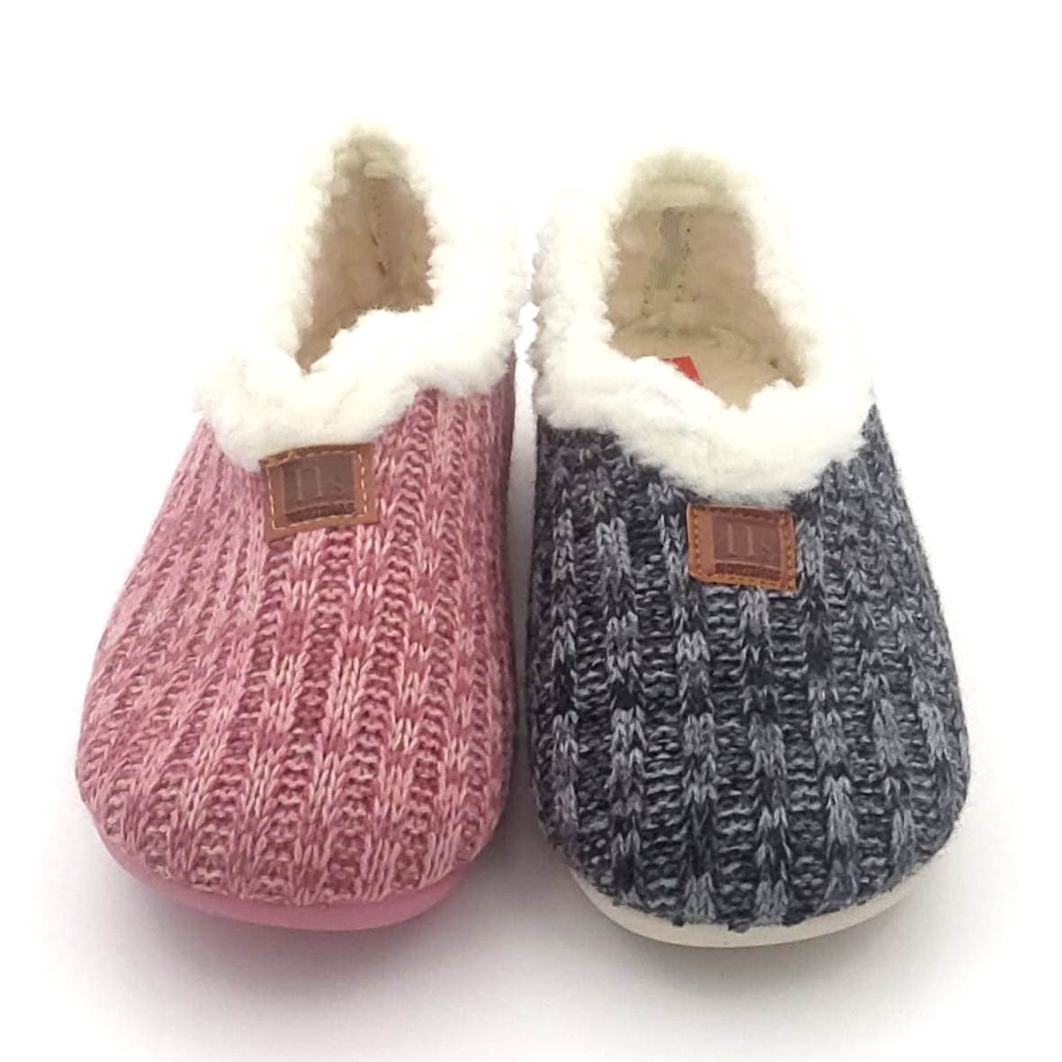Zapatilla para casa con cuello de boreguito y con suela de goma antideslizante - Imagen 2