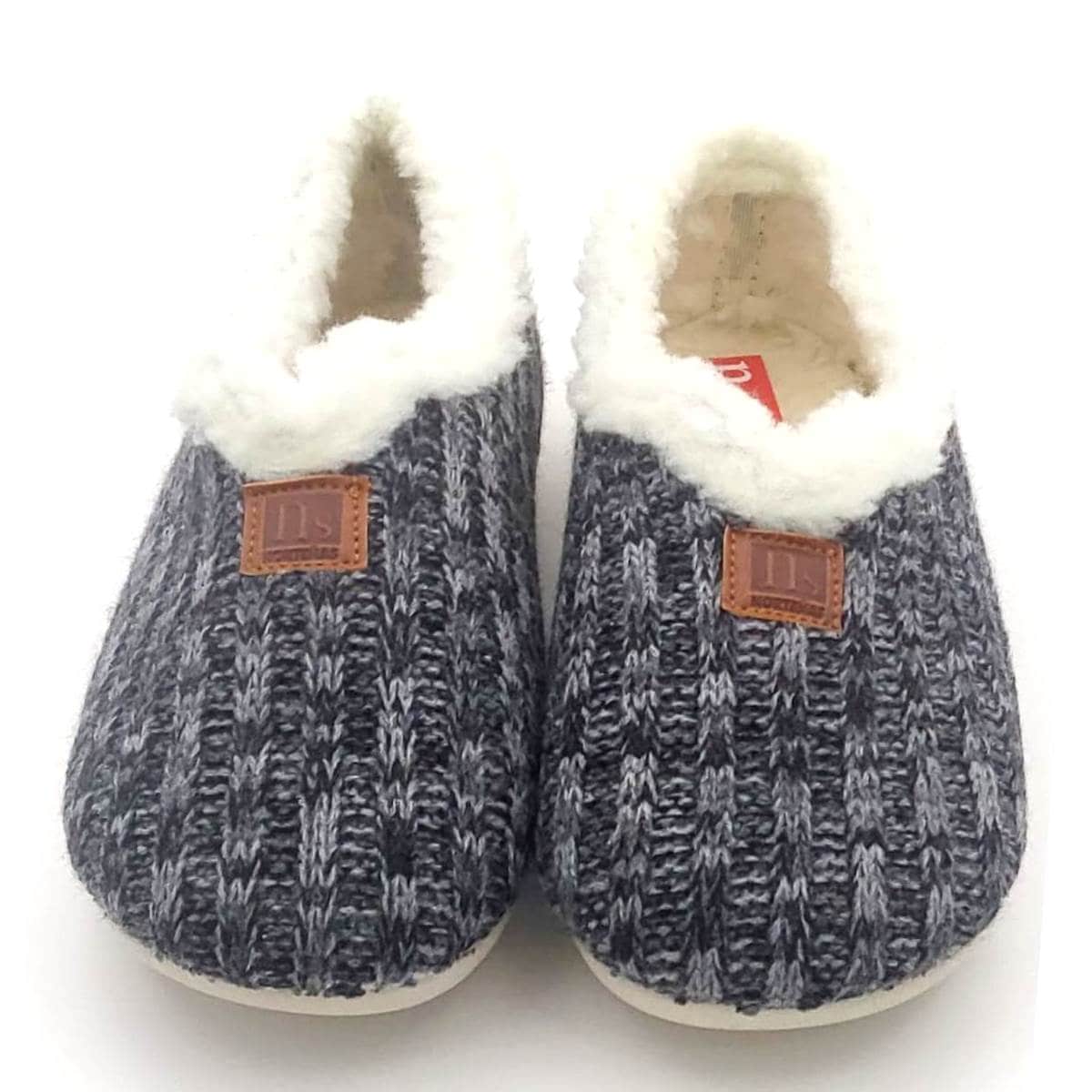 Zapatilla para casa con cuello de boreguito y con suela de goma antideslizante - Imagen 6