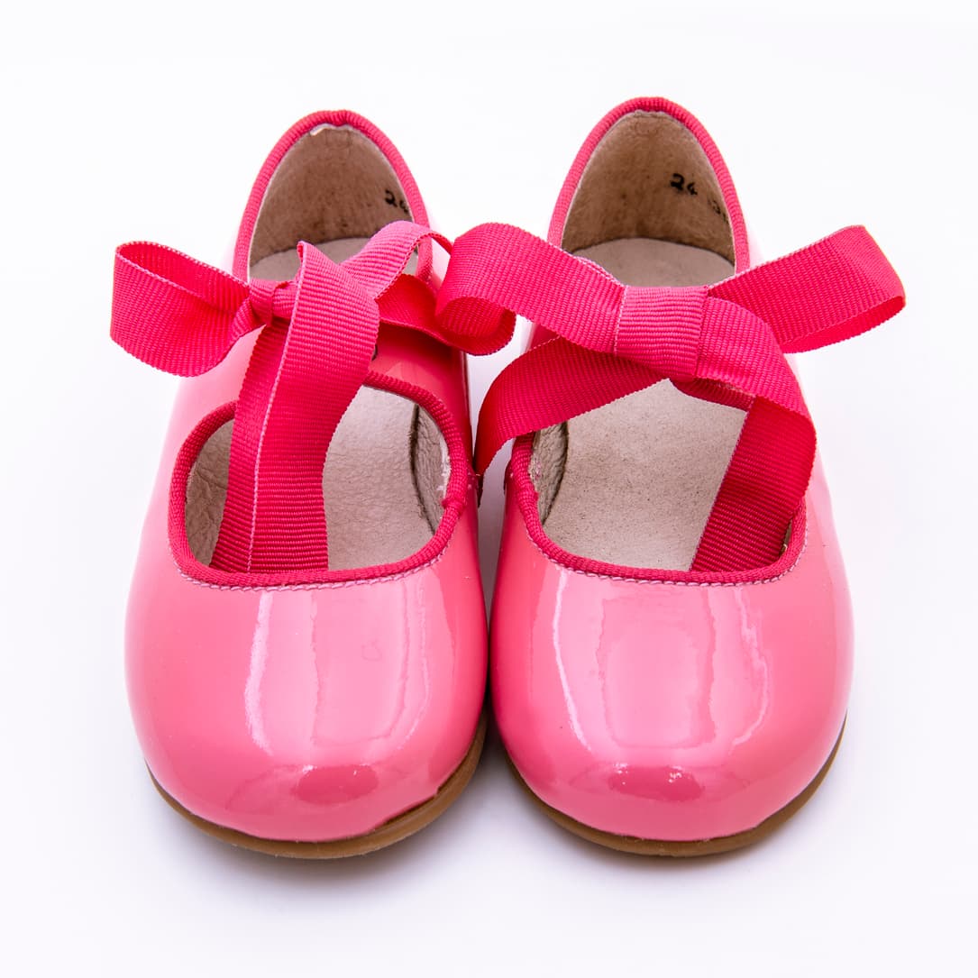 Bailarina o mercedita tipo angelito con lazo de grosgrain en piel charol de vestir para niñas - Imagen 3