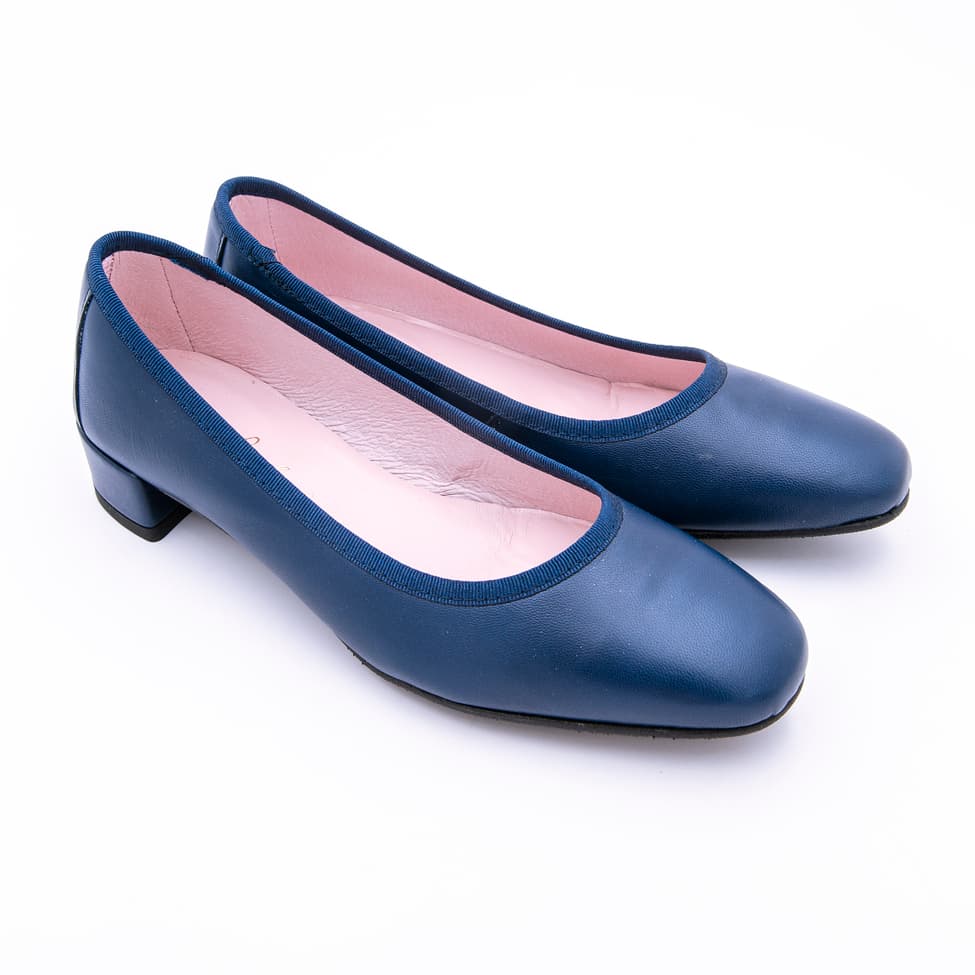 Zapato clásico tipo parisina con tacón de 3cm - Imagen 6