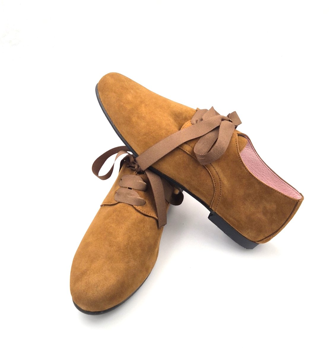 Zapato de vestir para mujer en piel ante con cierre de cordones y con suela antideslizante - Imagen 9