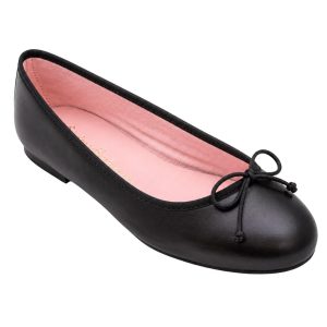 Bailarina parisina en piel ante