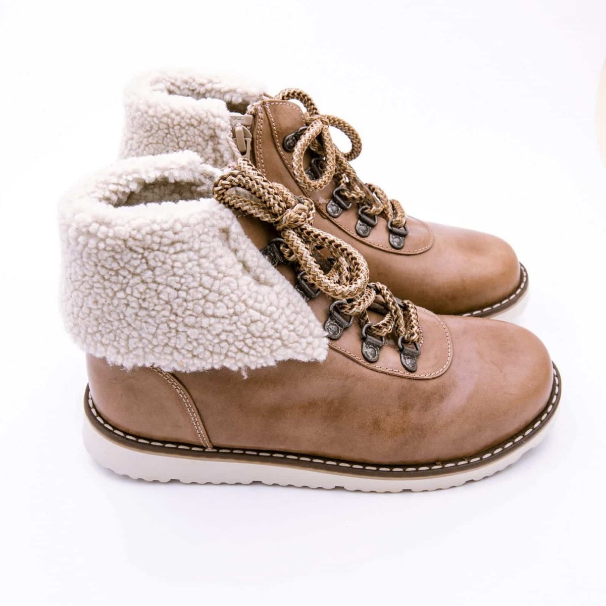 Bota Cordones y con borrego - Imagen 4