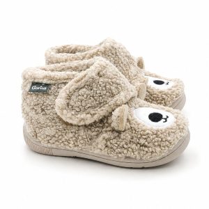 Botita para casa de peluche con velcro de la marca GORILA.