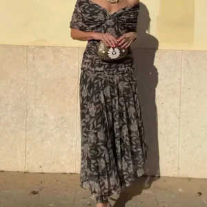 Naomi – El vestido que florece contigo