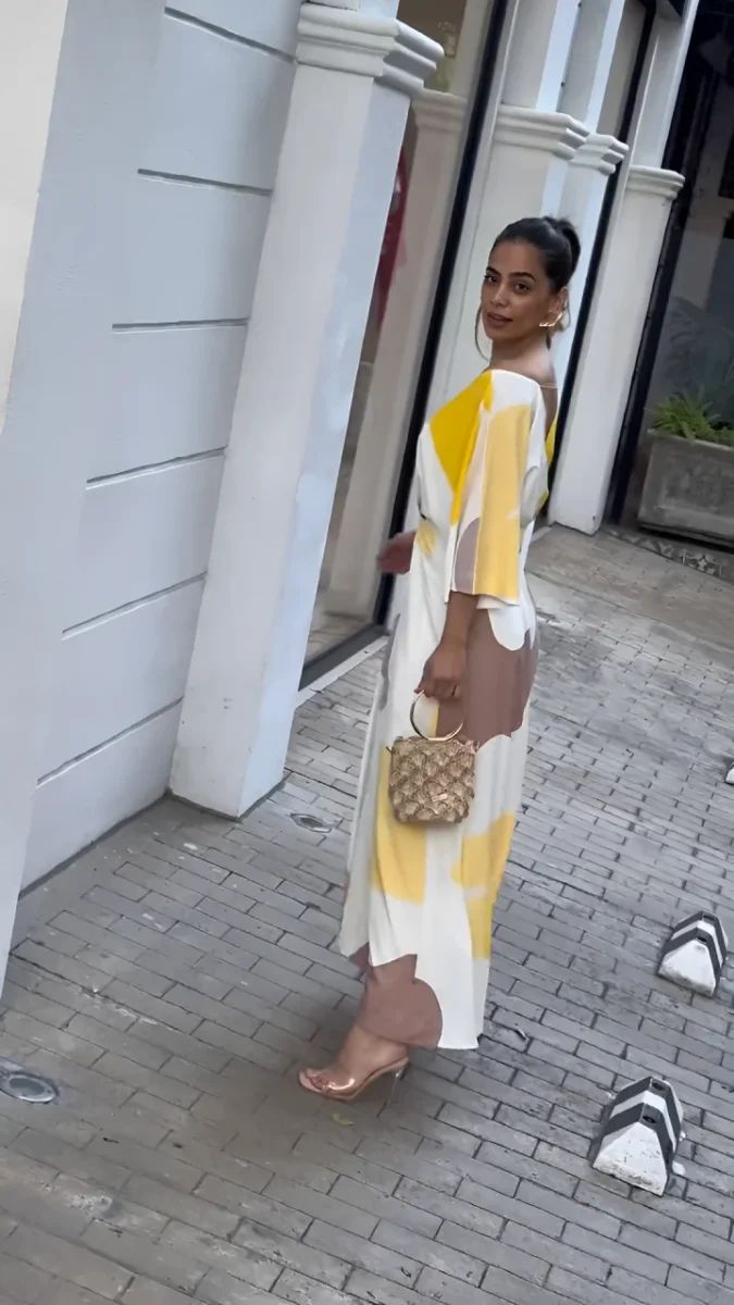 Vestido Juli™ Elegante con Escote en V - Imagen 5
