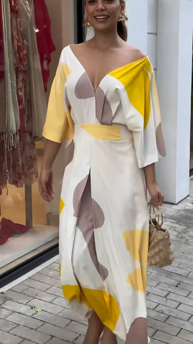 Vestido Juli™ Elegante con Escote en V - Imagen 3