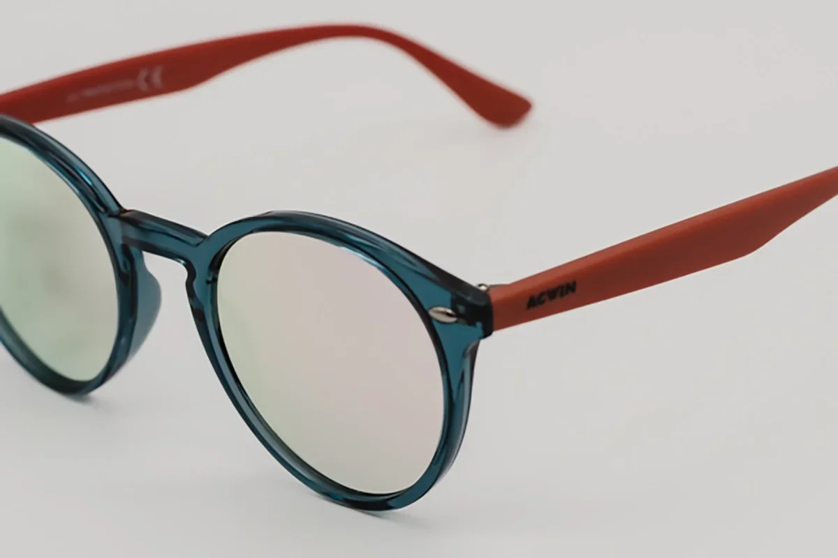 Gafas de Sol Barcelona – Estilo Redondo Bicolor Azul y Rojo - Imagen 2