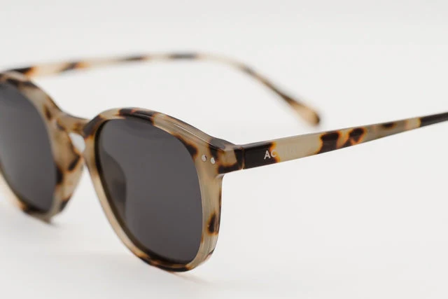 Gafas de Sol Lisboa – Estilo Panto en Carey Claro Havana - Imagen 2
