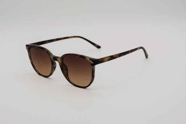 Gafas de Sol Oporto – Estilo Panto en Carey Gris Havana - Imagen 4