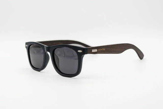 Gafas de Sol Toronto – Estilo Wayfarer en Negro Mate y Madera - Imagen 2
