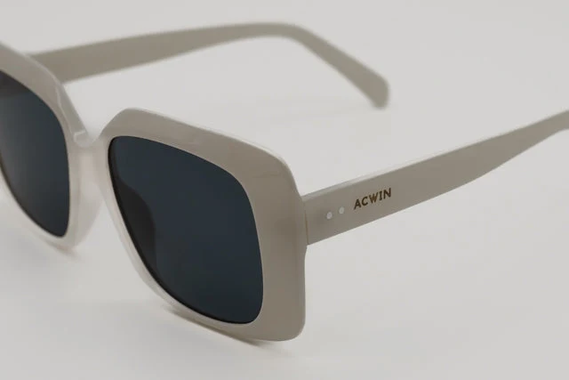 Gafas de Sol Verona – Estilo Cuadrado Oversize en Crema Satinado - Imagen 4
