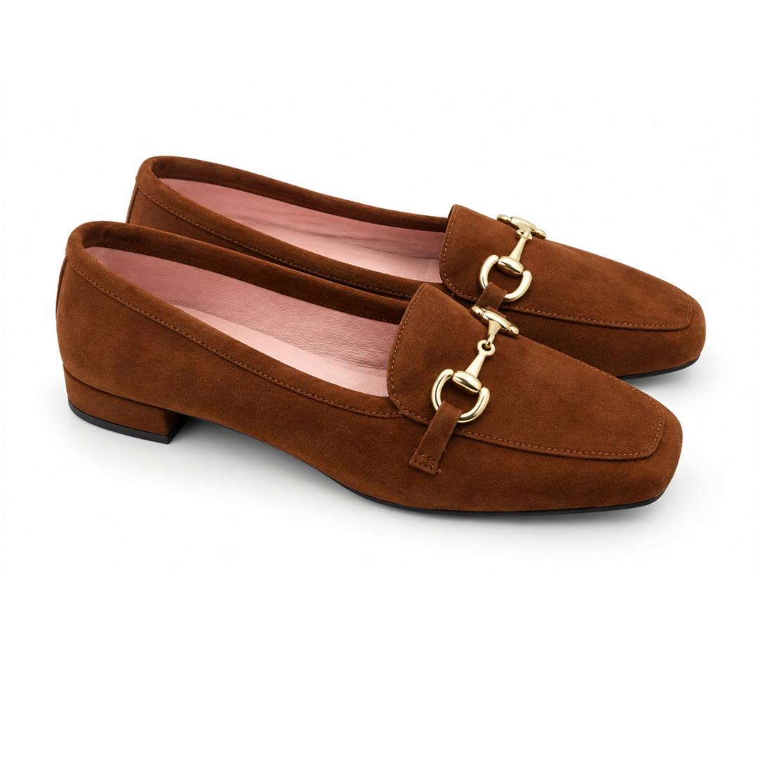 Mocasines de mujer de piel ante con cadena – Hechos en España - Imagen 3
