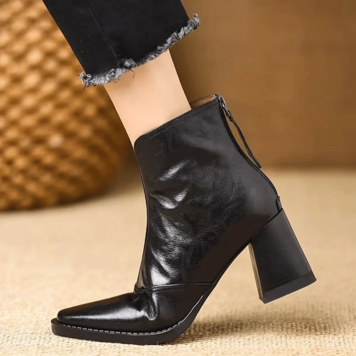 Claudia | Botines de Lujo con Tacón Medio - Imagen 7