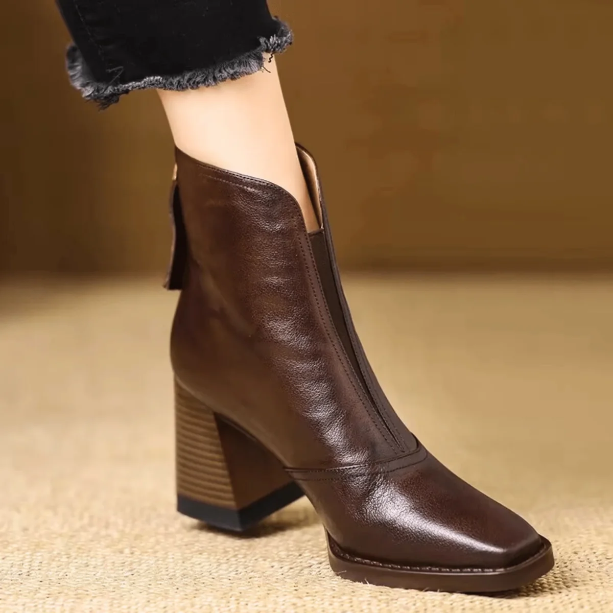 Claudia | Botines de Lujo con Tacón Medio