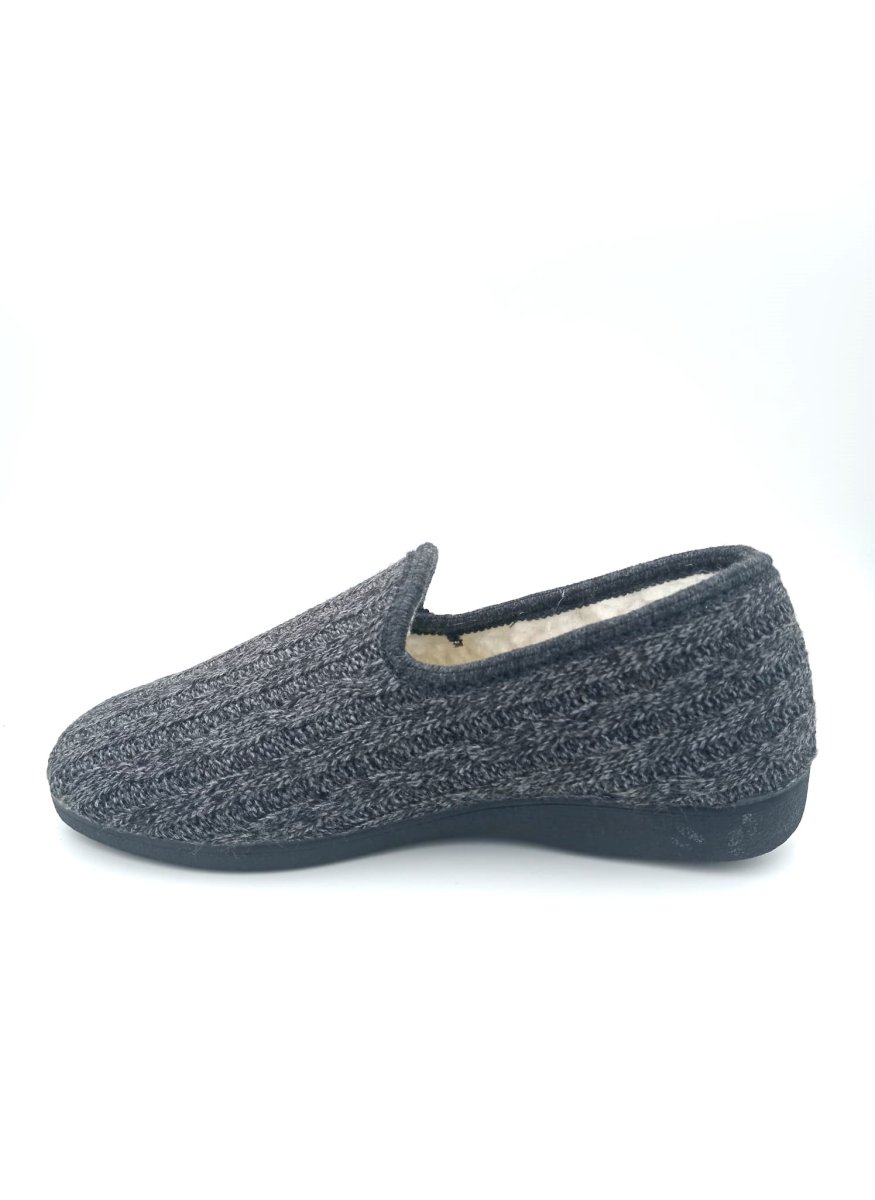 Zapatilla en algodón tipo lana de ochos con borreguito por dentro y suela de goma - Imagen 6