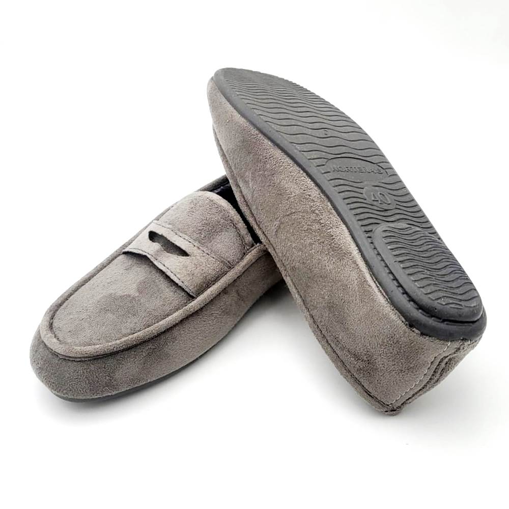 Zapatilla de casa tipo mocasin de algodón con borreguito interior - Imagen 6